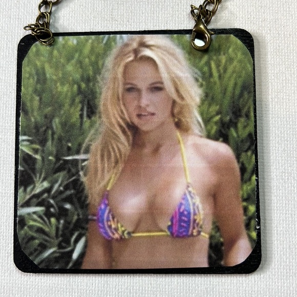 Pam Anderson Ornament - Picture 3 of 3